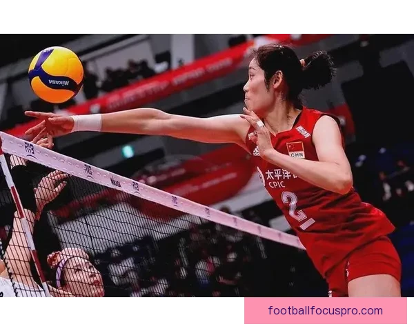 中国女排逆转取胜世界杯赛场显实力引关注